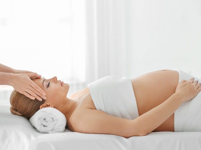 Cách massage an thai cho mẹ bầu