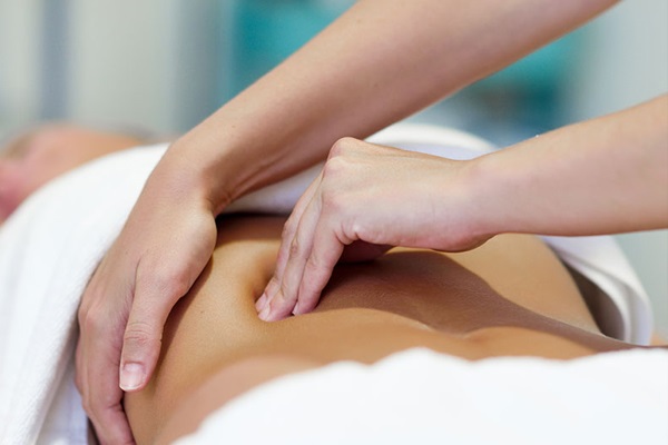 Đau hạ sườn trái, nguyên nhân và cách massage giảm đau