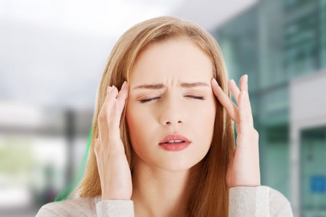 nhức đầu thường xuyên là triệu chứng của bệnh gì